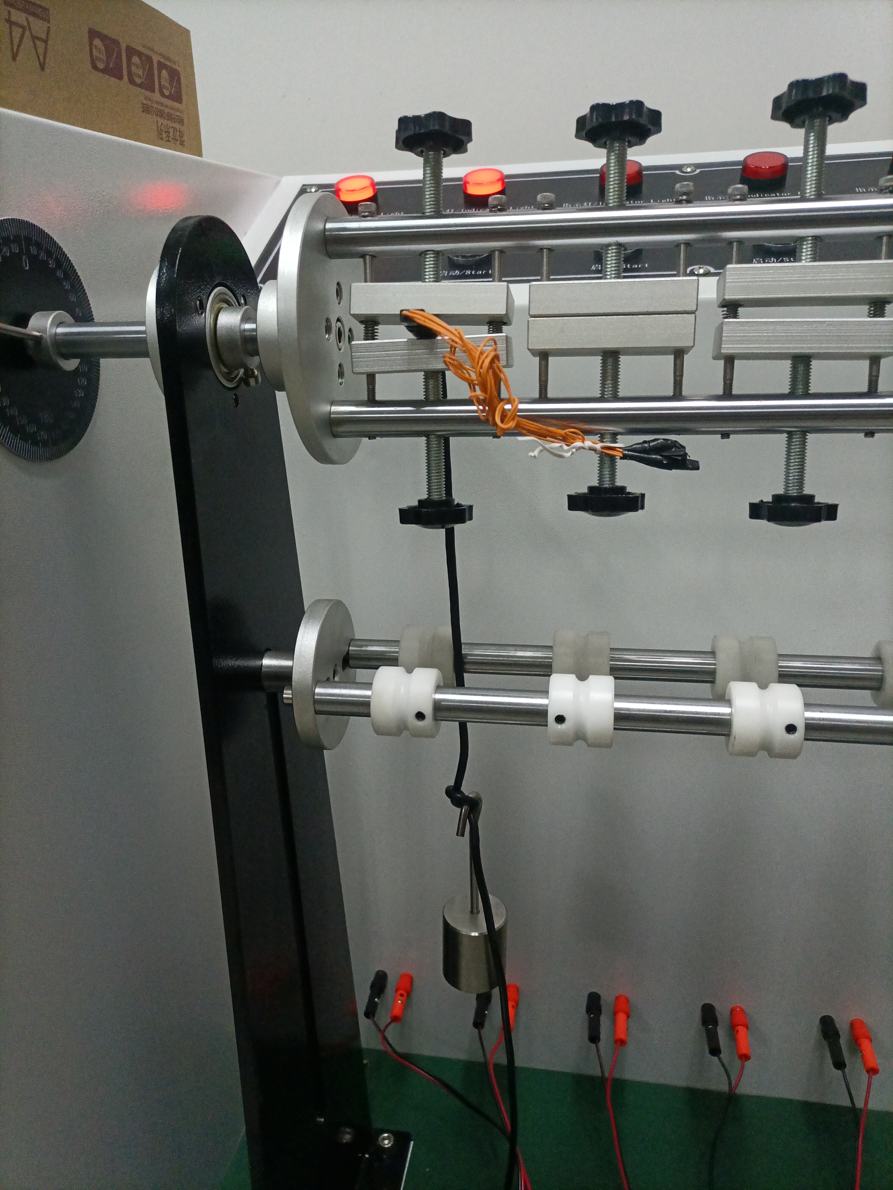 Cable bending test machine